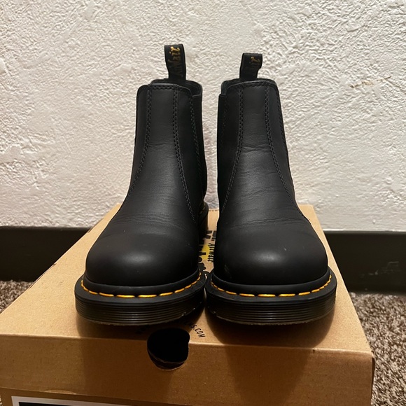 Shoes - Dr. Marten Chelsea boot